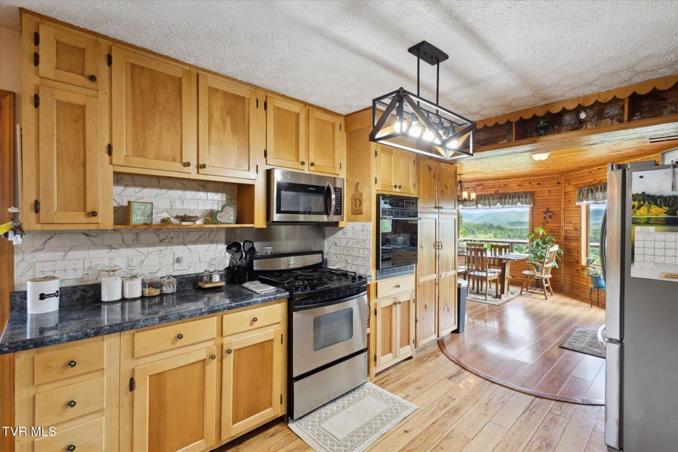 Photo #27: 620 Swift Hollow Lane
