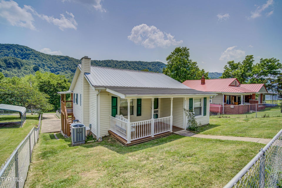 Photo #3: 421 Highland Street
