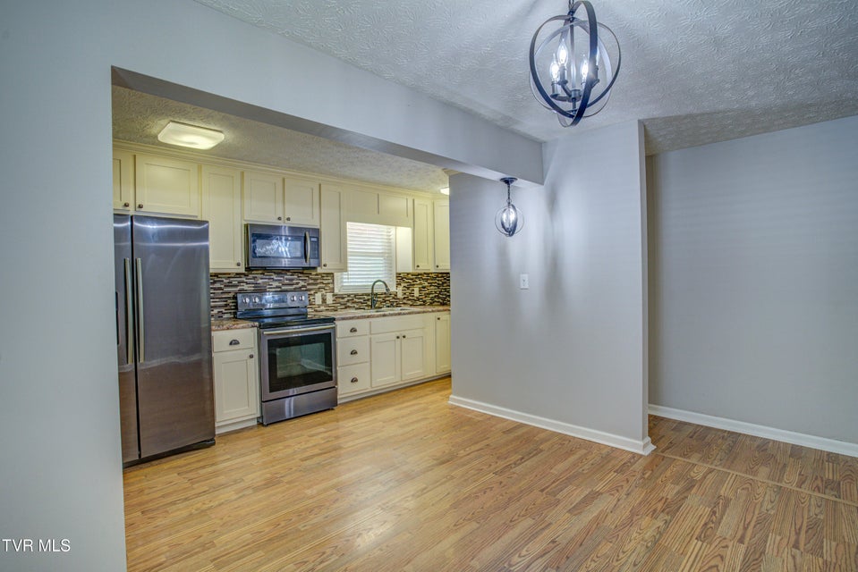 Photo #26: 421 Highland Street