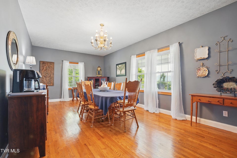 Photo #35: 4296 Bloomingdale Road
