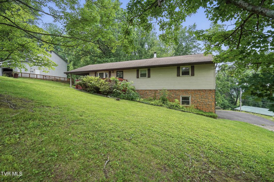 Photo #3: 301 Highland Road