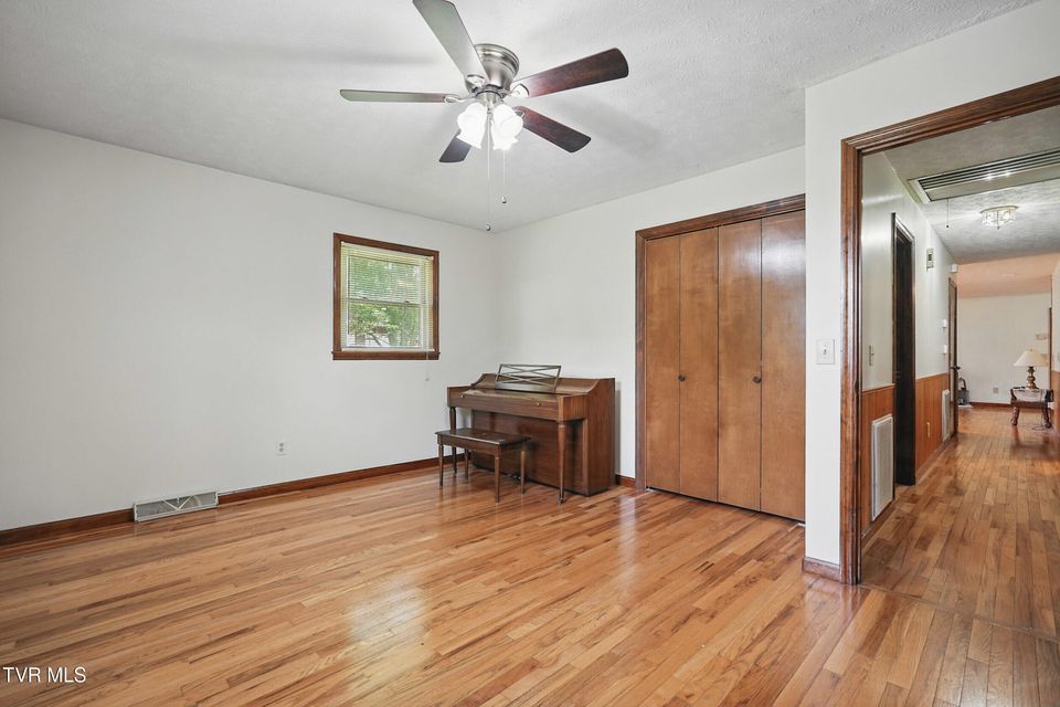Photo #19: 301 Highland Road