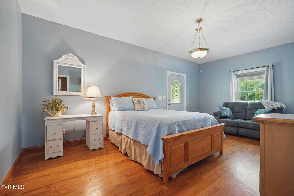 Photo #28: 4296 Bloomingdale Road