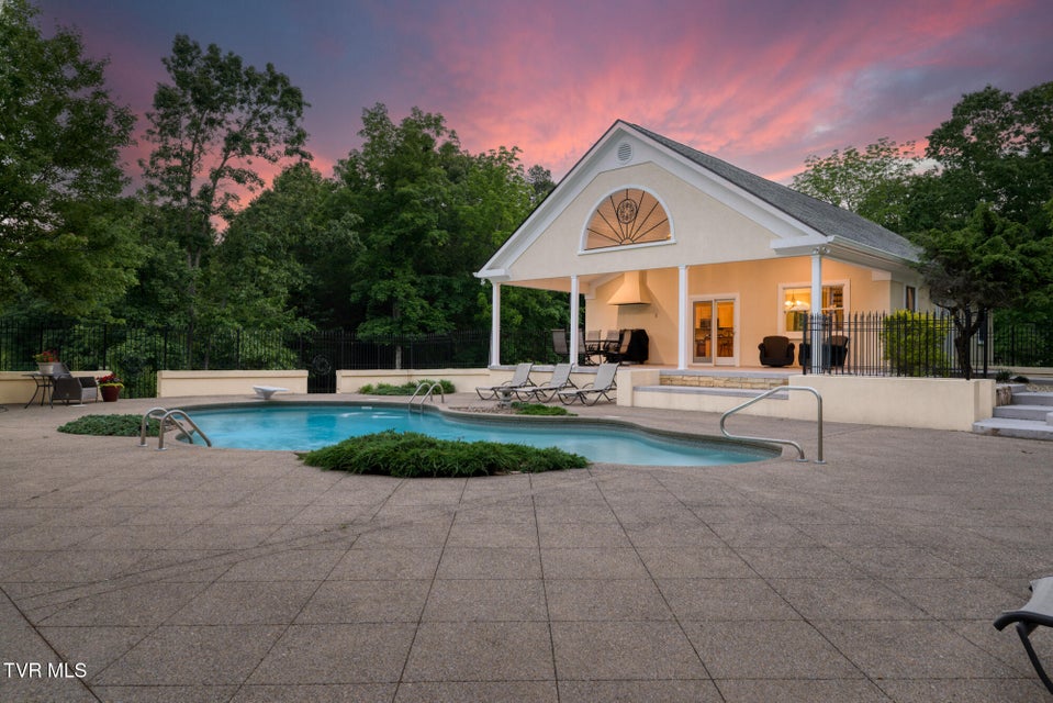 Photo #4: 408 Fairway Estates Drive