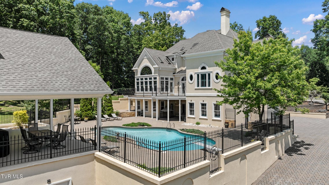 Photo #6: 408 Fairway Estates Drive
