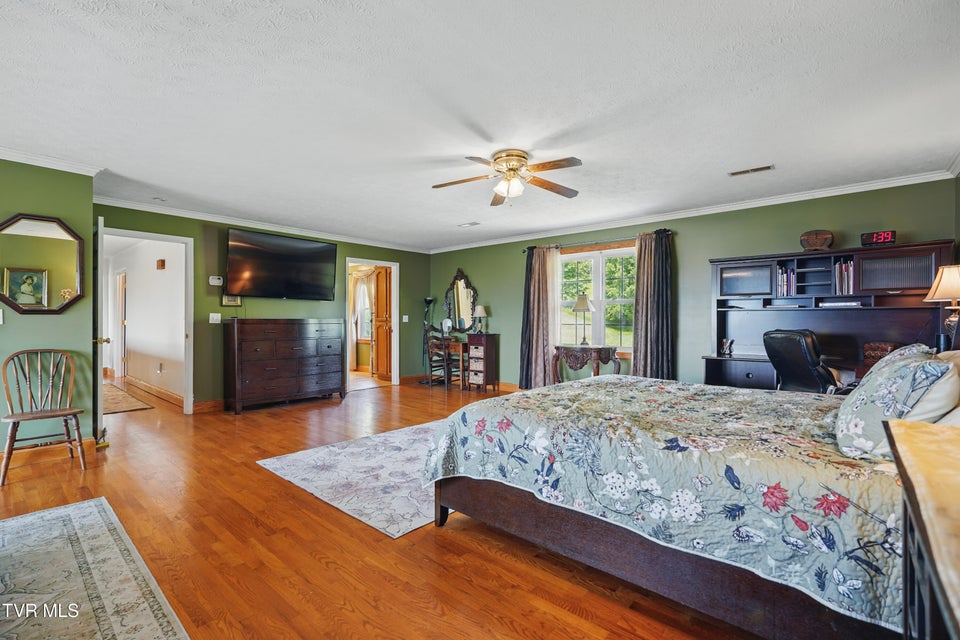 Photo #57: 4296 Bloomingdale Road