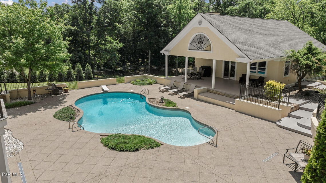 Photo #79: 408 Fairway Estates Drive