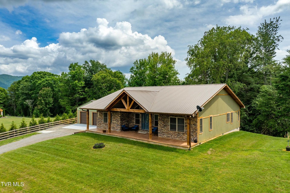 Photo #3: 271 Laurel Way