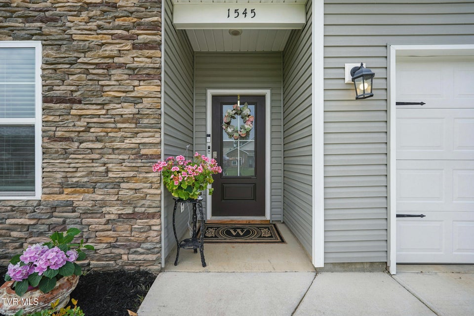 Photo #4: 1545 Racoon Lane