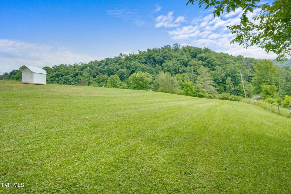 Photo #19: 935 Adams Lane