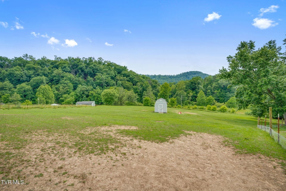 Photo #20: 935 Adams Lane