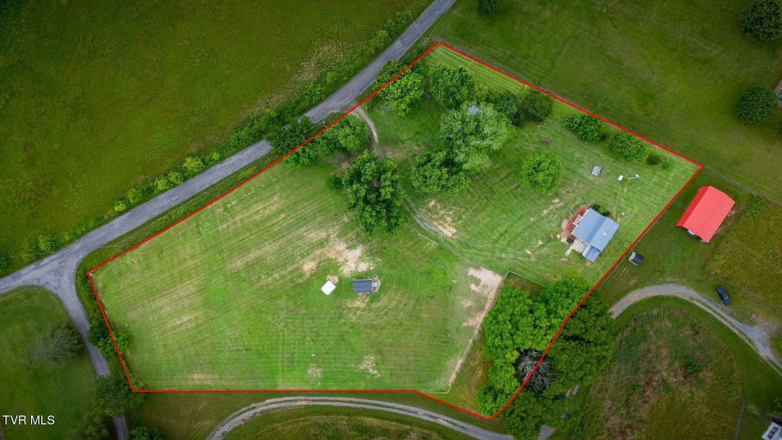 Photo #24: 935 Adams Lane