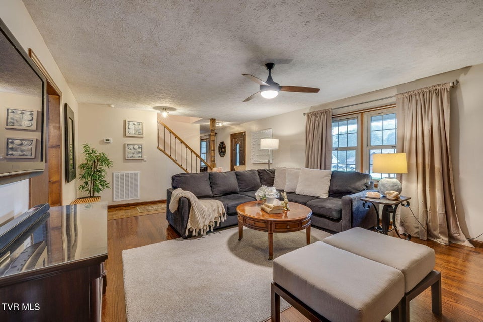 Photo #9: 405 Countryshire Court