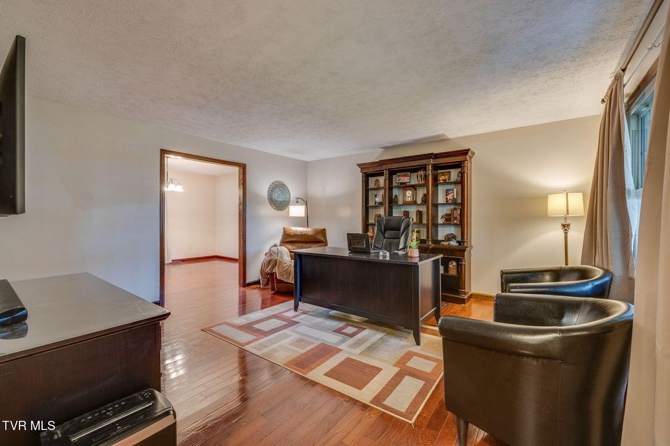 Photo #24: 405 Countryshire Court