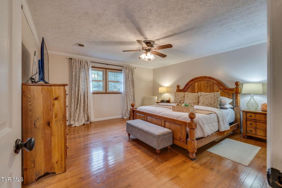 Photo #26: 405 Countryshire Court