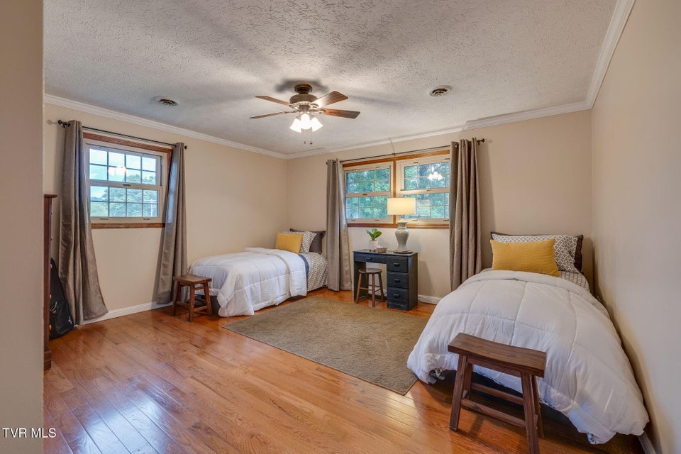 Photo #33: 405 Countryshire Court