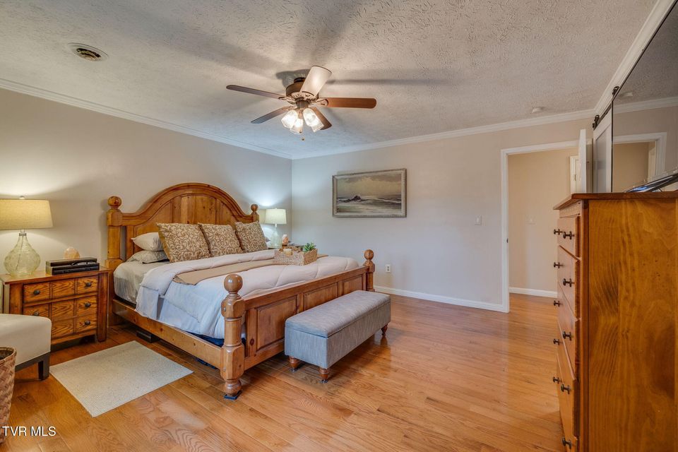Photo #27: 405 Countryshire Court