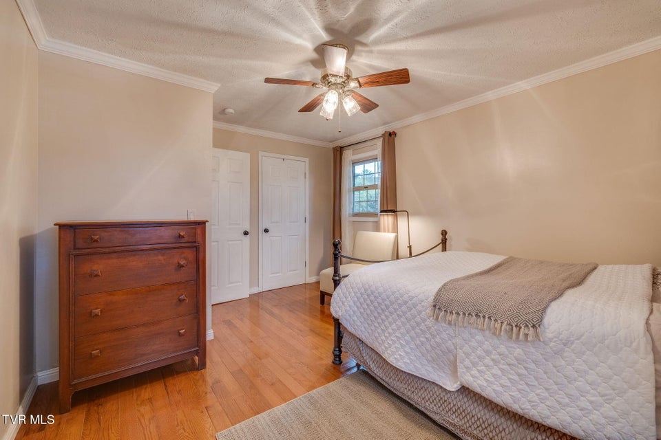 Photo #36: 405 Countryshire Court