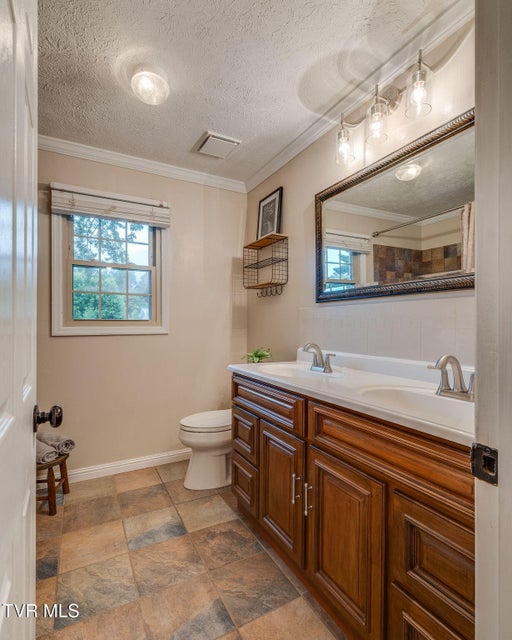 Photo #37: 405 Countryshire Court