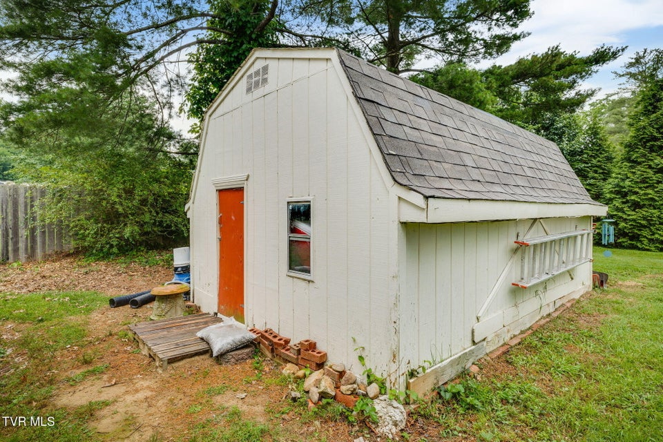 Photo #46: 405 Countryshire Court