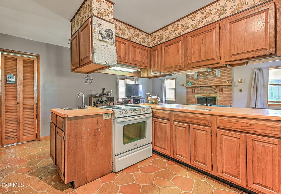 Photo #33: 509 9th Street
