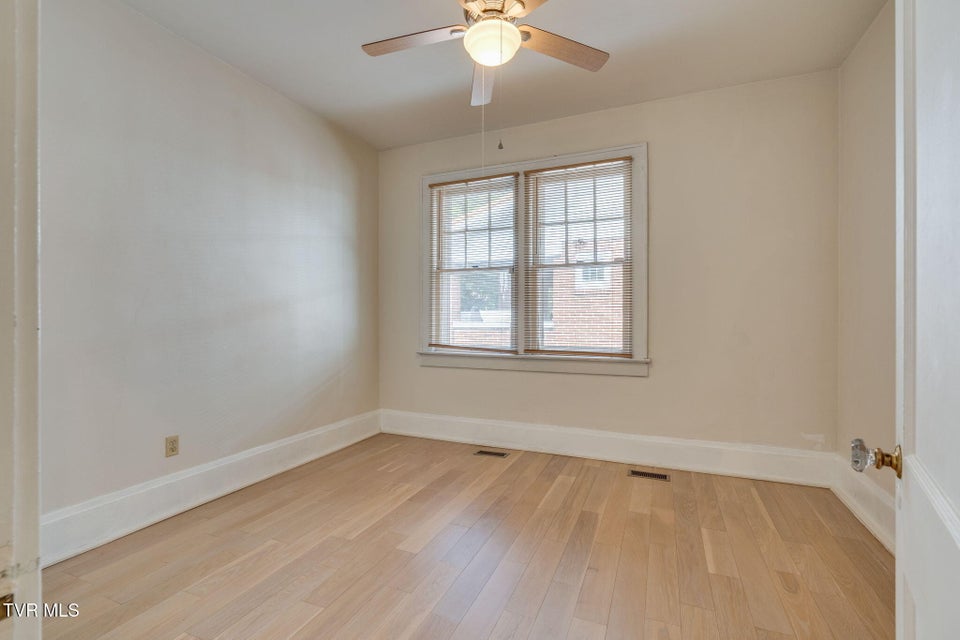 Photo #17: 631 Taylor Street