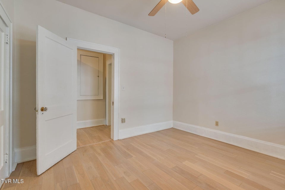 Photo #18: 631 Taylor Street