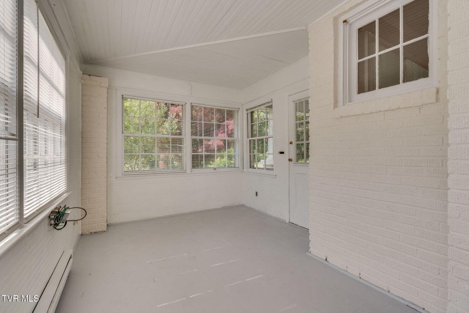 Photo #22: 631 Taylor Street