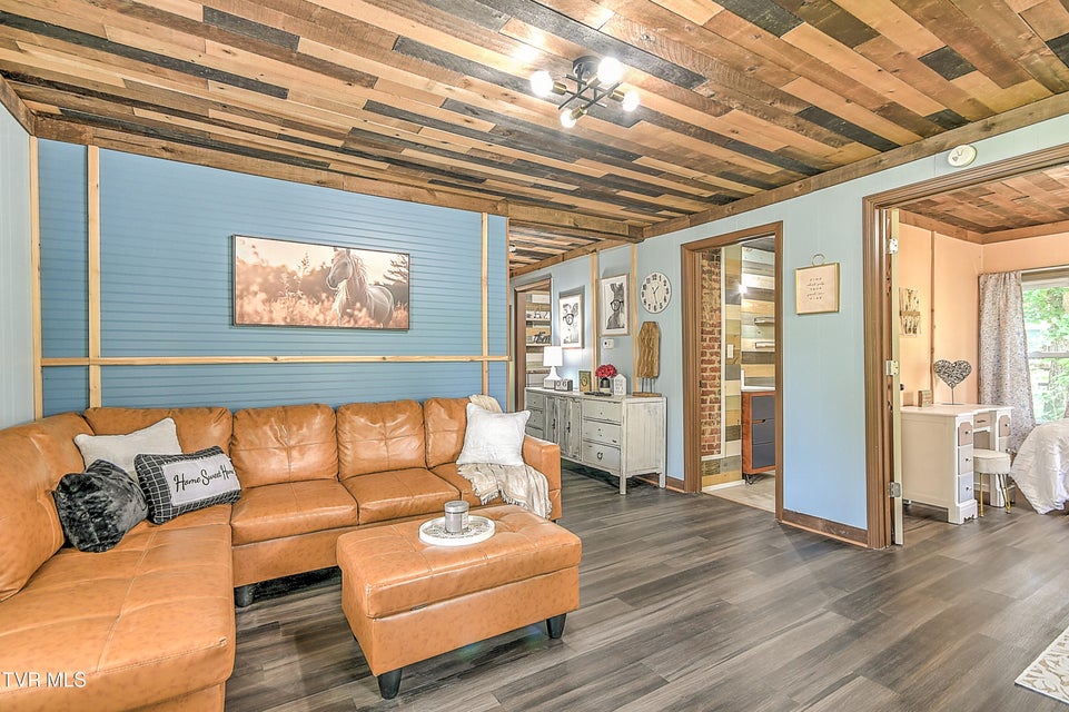 Photo #9: 165 Hughes Street