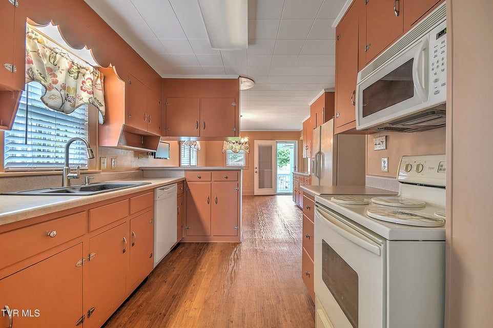 Photo #7: 1241 Carolina Avenue
