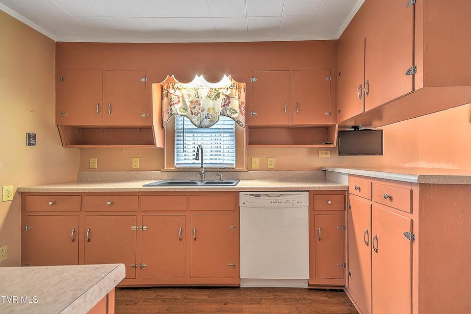 Photo #8: 1241 Carolina Avenue