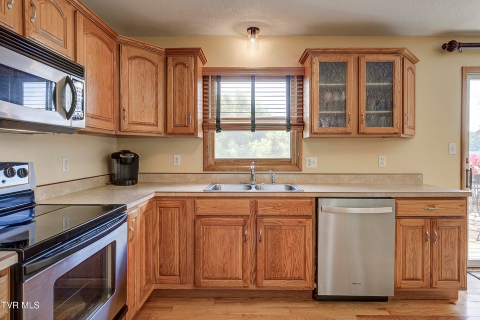 Photo #33: 296 Redstone Drive