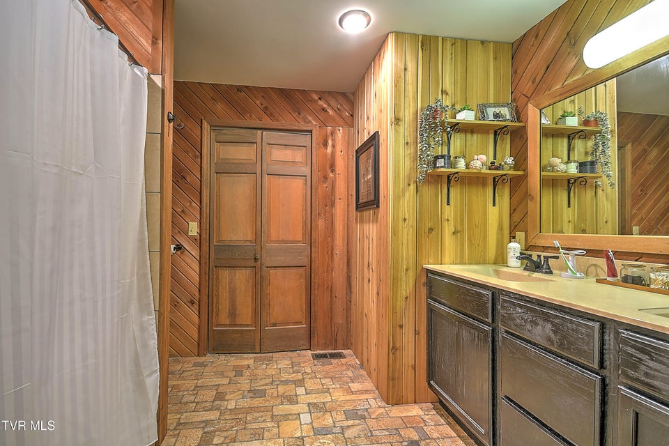 Photo #26: 204 Chinquapin Lane