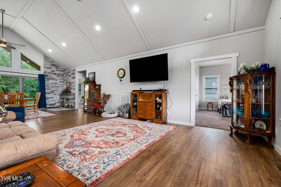 Photo #12: 271 Laurel Way