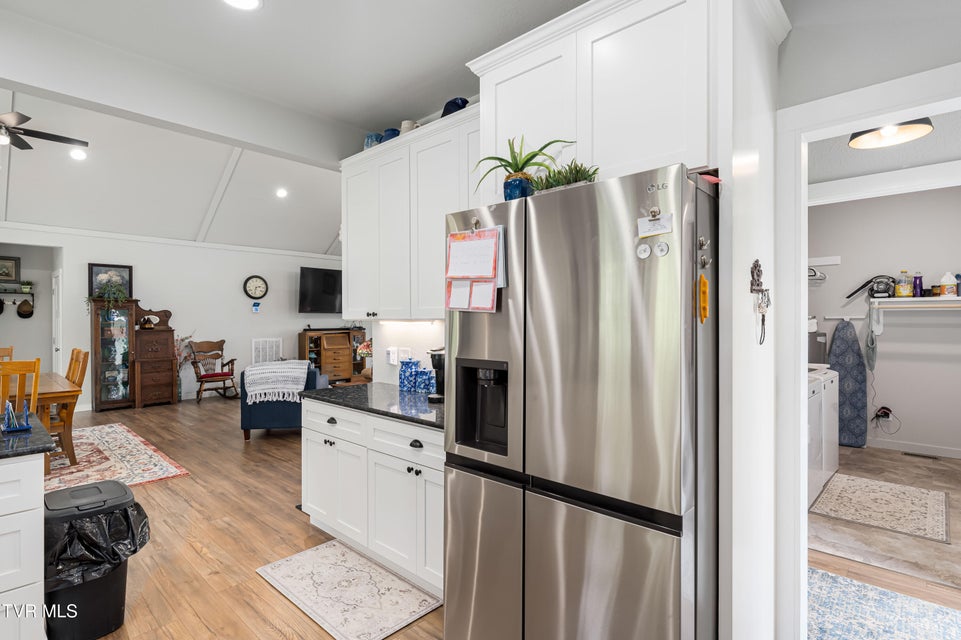 Photo #19: 271 Laurel Way