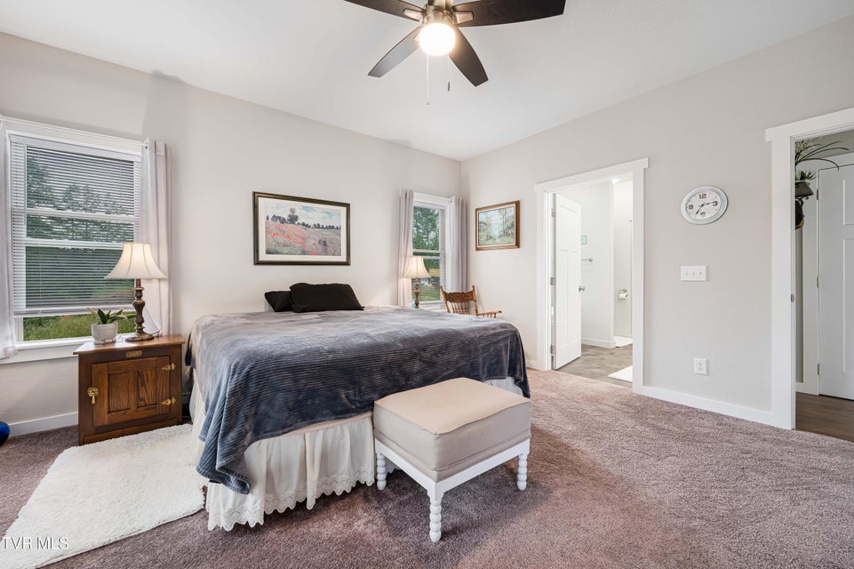 Photo #27: 271 Laurel Way