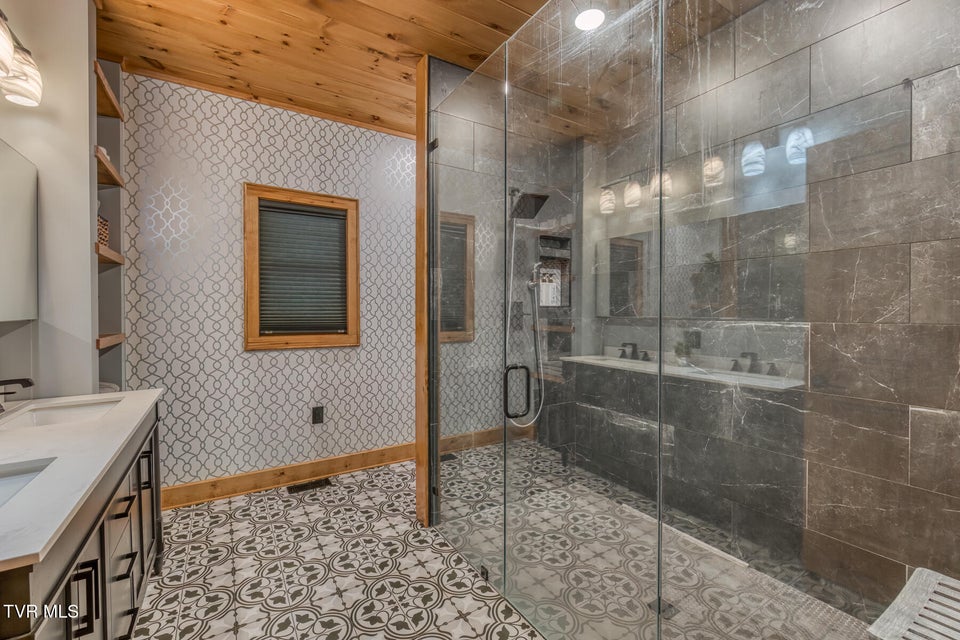 Photo #42: 191 Bear Ridge Drive