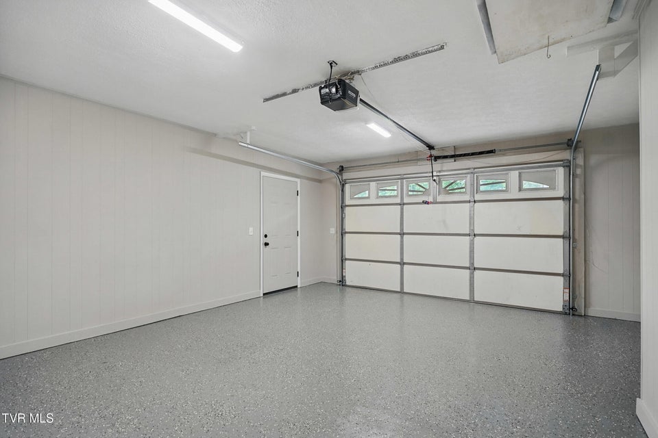 Photo #47: 5530 Paramont Road