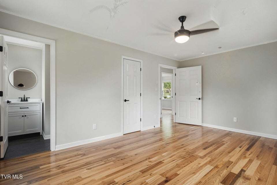 Photo #25: 5530 Paramont Road