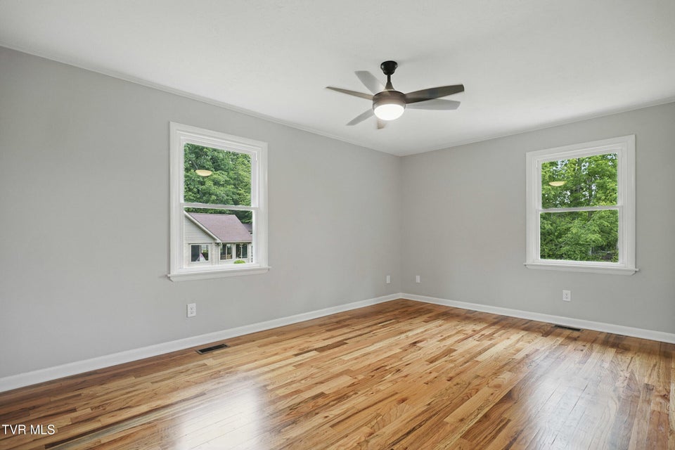 Photo #26: 5530 Paramont Road