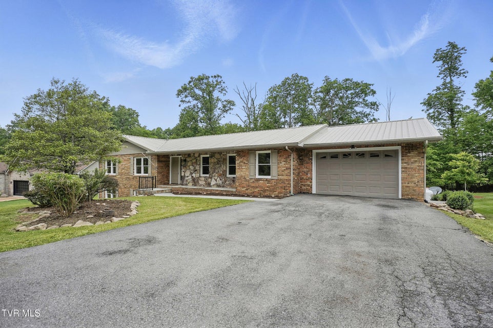 Photo #3: 5530 Paramont Road