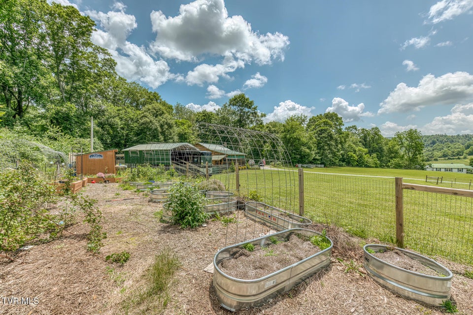 Photo #53: 1761 Pine Orchard Road