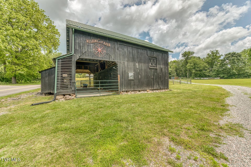 Photo #66: 1761 Pine Orchard Road