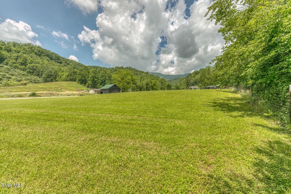 Photo #78: 1761 Pine Orchard Road