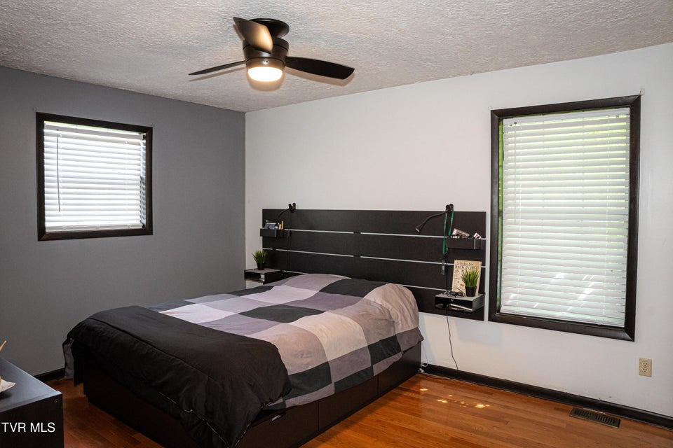 Photo #24: 473 Britton Avenue