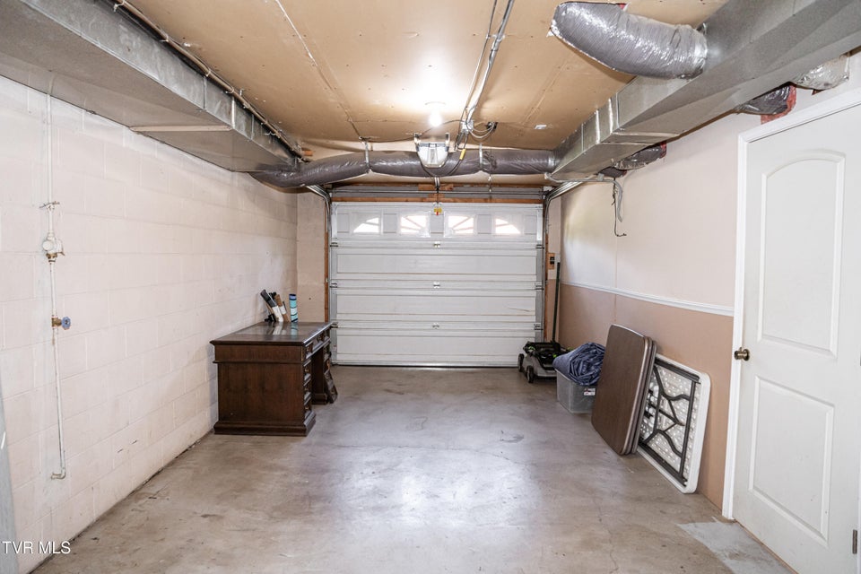 Photo #33: 473 Britton Avenue