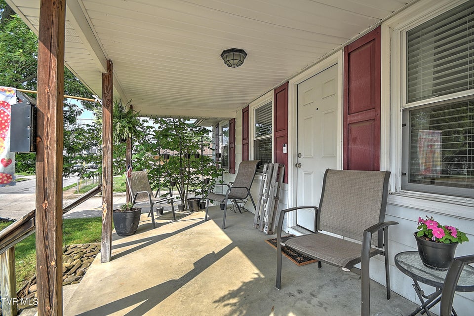 Photo #4: 1018 Federal Street
