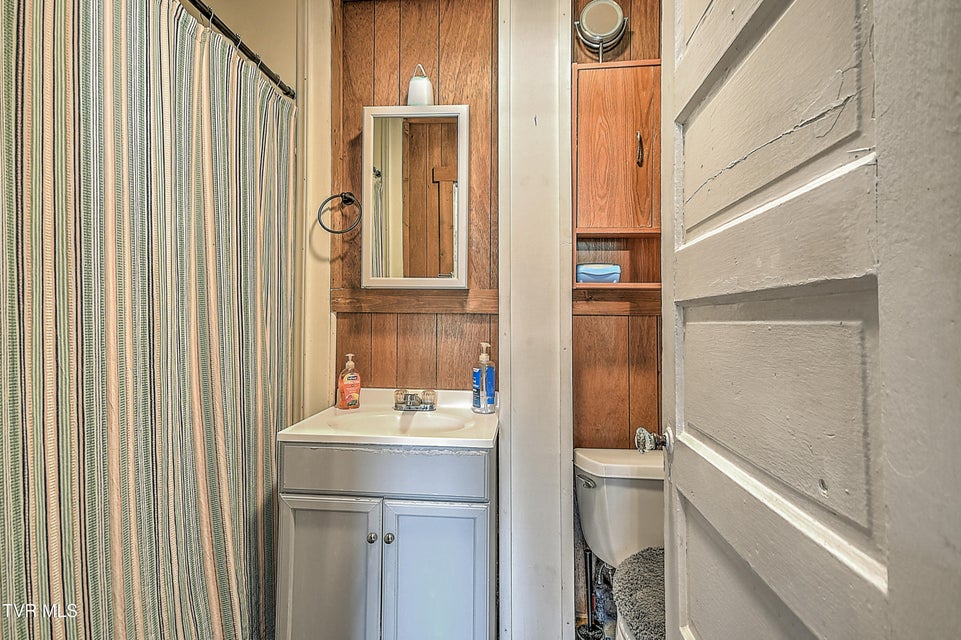 Photo #24: 1018 Federal Street