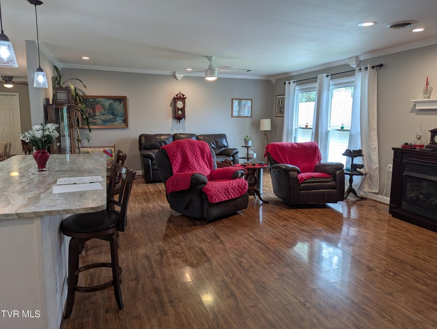 Photo #5: 1710 Brentwood Drive
