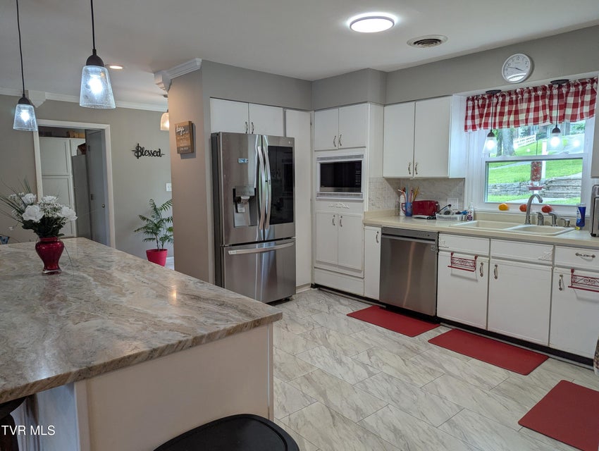 Photo #7: 1710 Brentwood Drive